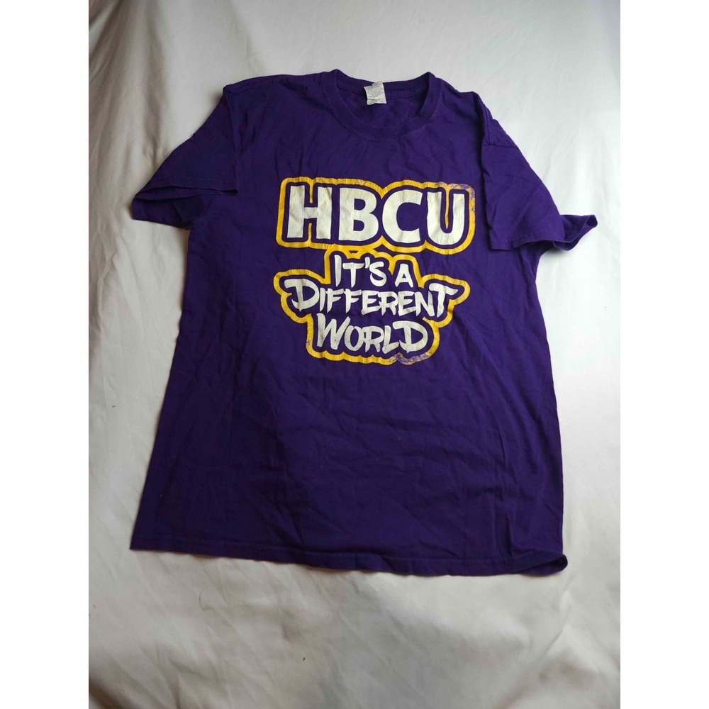 Gildan Crewneck Shirt Mens Medium‎ Purple Cotton HBCU Graphic Tee Streetwear